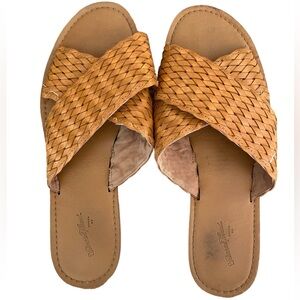 Universal Thread sandals